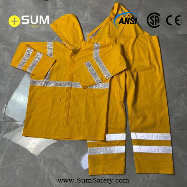 PVC/Polyester Raincoat with bib pants